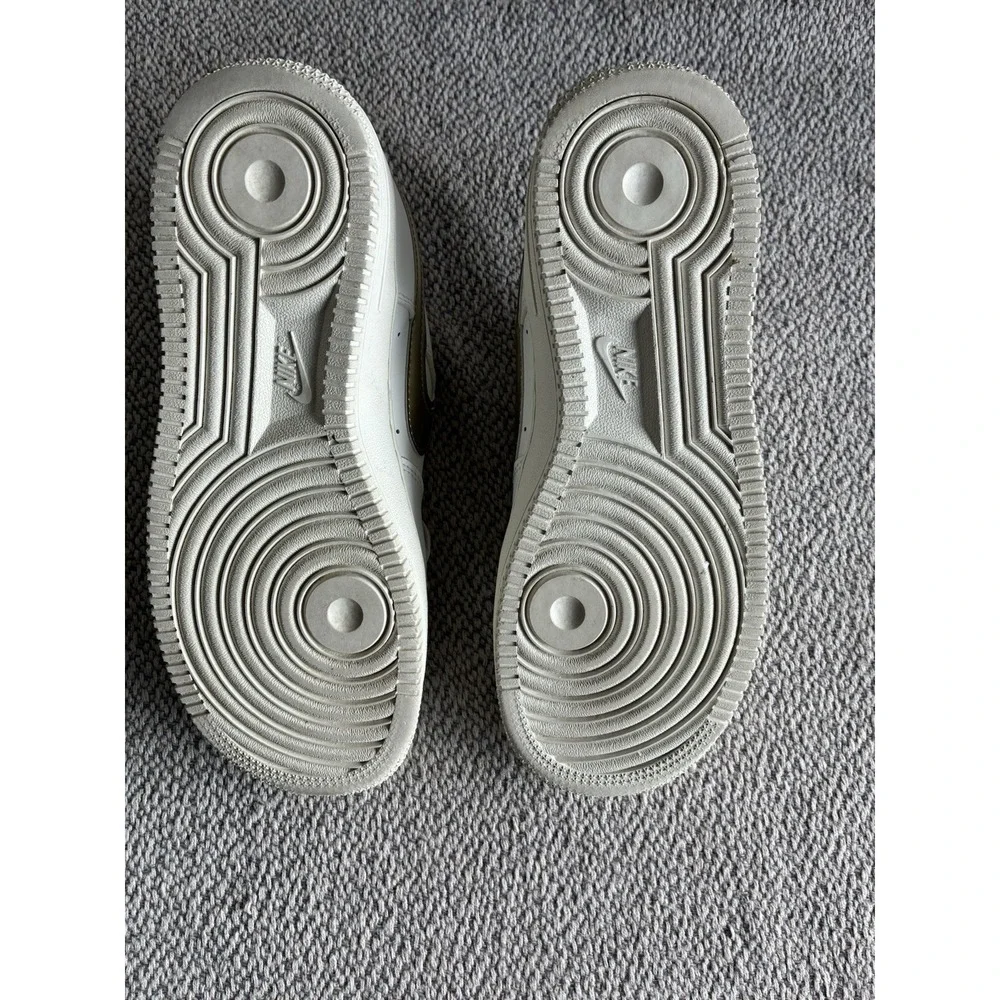 Nike Air Force 1 LV8 Double Swoosh White Gold Silver Sneakers Size 5.5Y - Picture 4 of 16